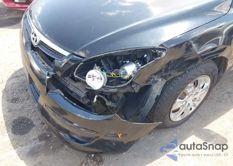 2010 Hyundai Elantra Touring Gls from USA, damaged, VIN KMHDB8AE9AU072647